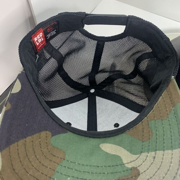 Chevrolet Red LBL 109 Camouflage‎ Trucker Snapback Black Cap US Flag - Picture 5 of 6